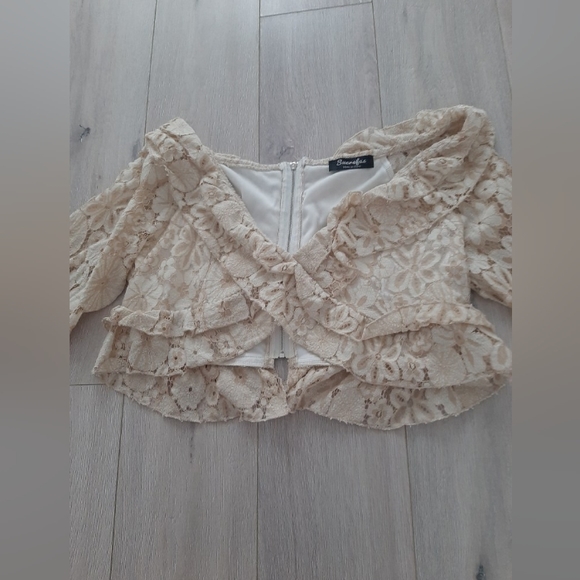 Floral yellow crop top - Picture 6 of 8